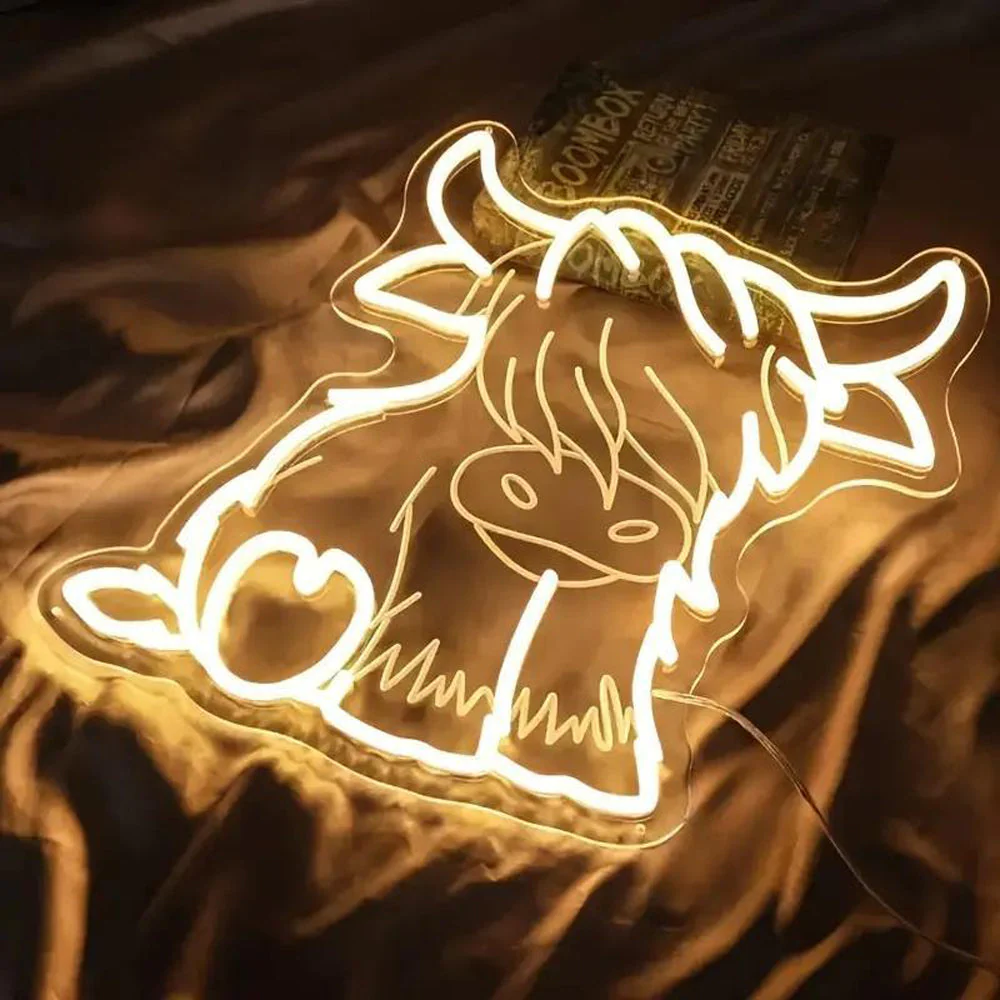 SakerplusĀ® Highland Cow LED Neon Light - Image 3