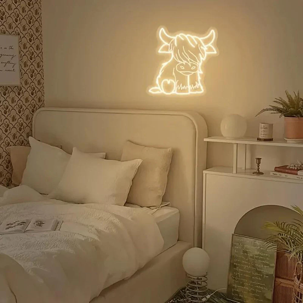 SakerplusĀ® Highland Cow LED Neon Light - Image 4